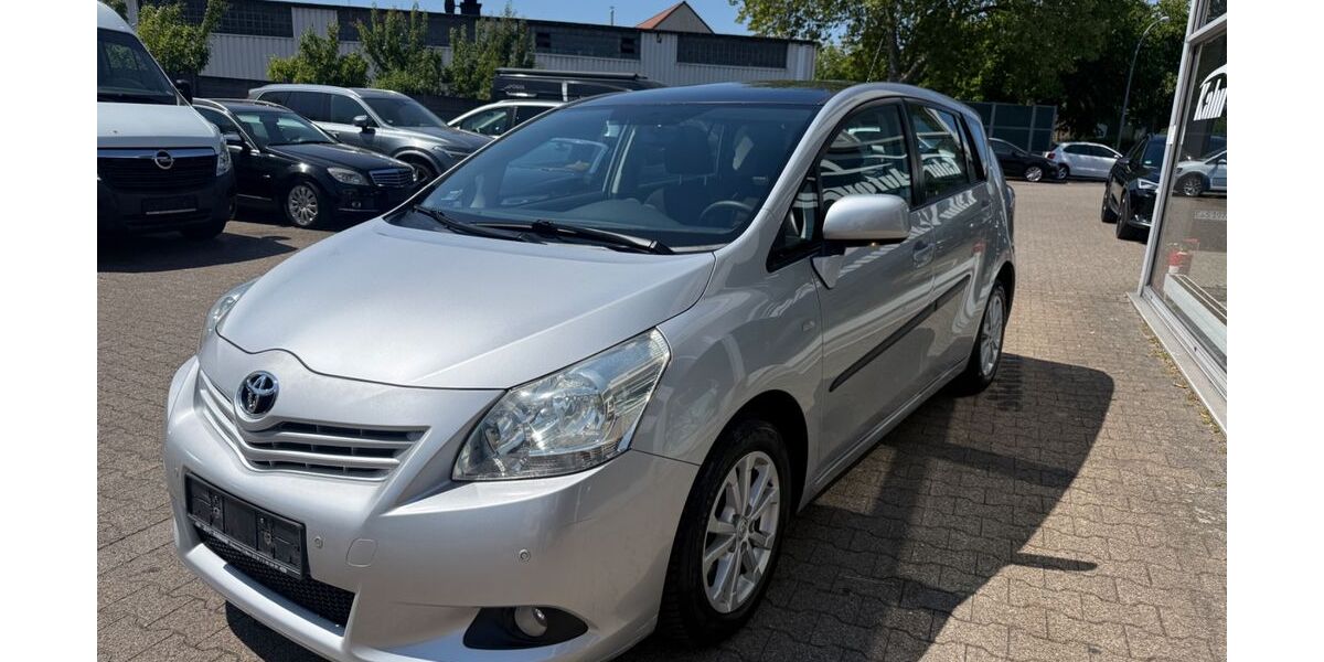 Toyota Verso 116.000 km 8.499 &euro; Gladbeck 45966