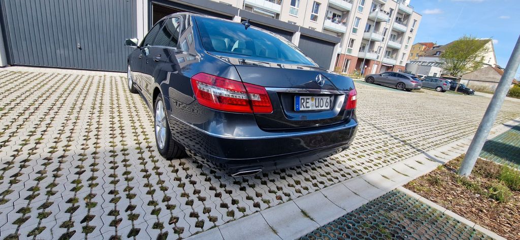 Mercedes-Benz E 200 156.600 km 11.650 &euro; Recklinghausen 45661