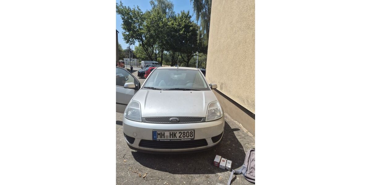 Ford Fiesta 13.840 km 800 &euro; Essen 45359