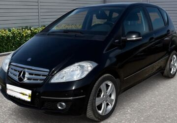 Mercedes-Benz A 180 145.338 km 4.750 &euro; Essen 45356