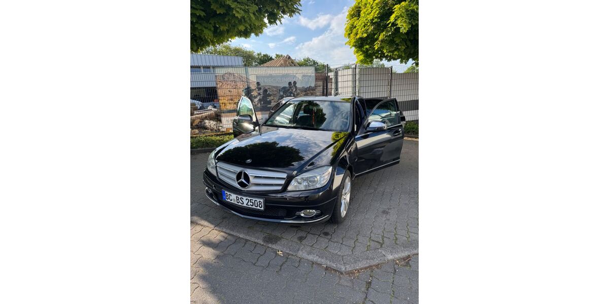 Mercedes-Benz C 320 302.000 km 3.799 &euro; Recklinghausen 45657