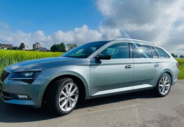Skoda Superb 95.000 km 19.500 &euro; Suderwich 45665