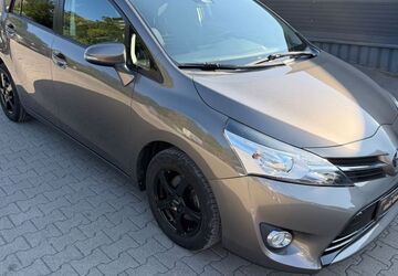 Toyota Verso 149.900 km 8.990 &euro; Dortmund 44319