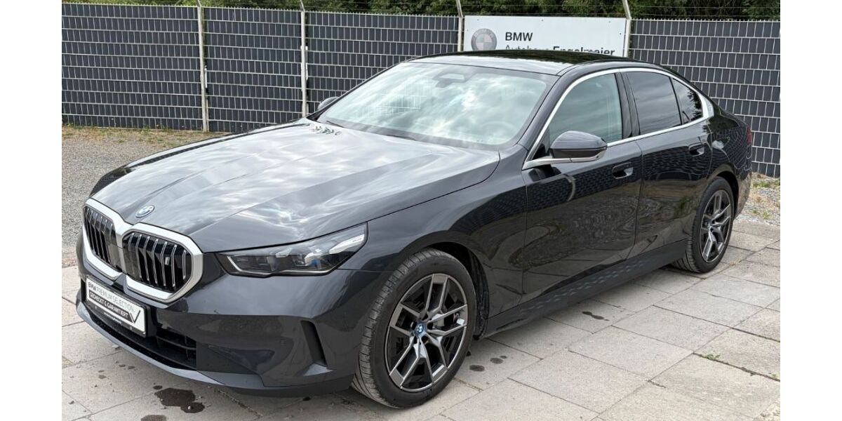 BMW i5 9.691 km 58.900 &euro; Haltern am See 45721