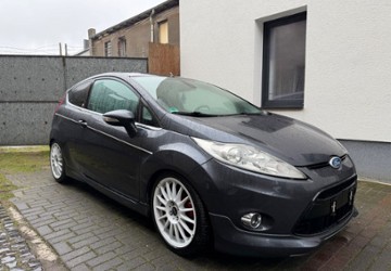 Ford Fiesta 204.284 km 3.150 &euro; Recklinghausen 45663