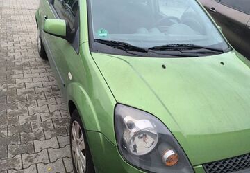 Ford Fiesta 98.000 km 2.222 &euro; Marl 45770